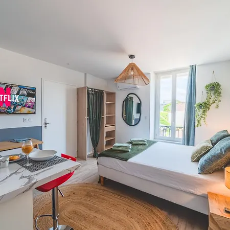 Florea 6-8p - 3 Salles De Bain 4ch Parking